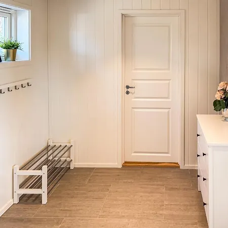 Prázdninový dům 4 Bedroom Cozy In Lindesnes