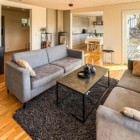Prázdninový dům 4 Bedroom Cozy In Lindesnes *