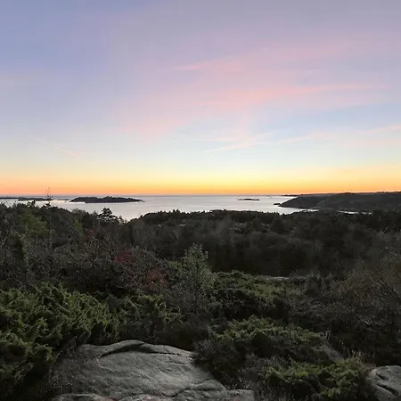 4 Bedroom Cozy In Lindesnes
